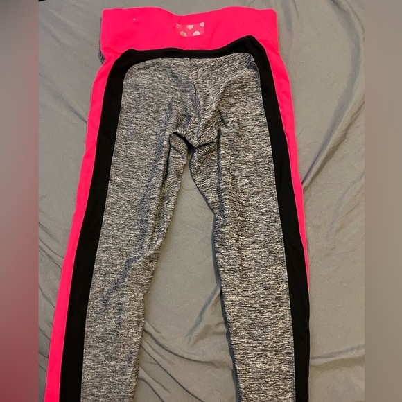 Love pink leggings - Picture 2 of 2